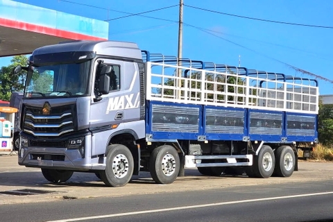 Xe Tải Howo Max 4 Chân Thùng Bạt - Động Cơ MAN 400HP