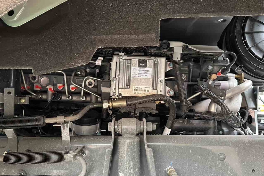 Động cơ MC11.44-50 công suất 440HP