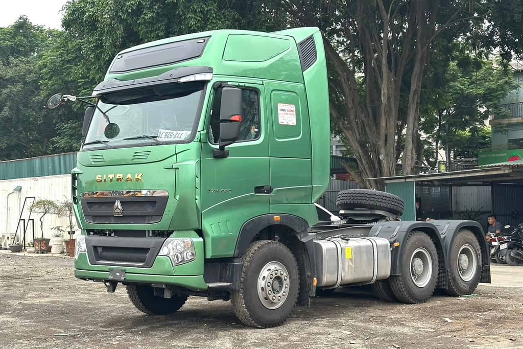 Xe Howo Sitrak T7H 440 cầu dầu phiên bản 2026 có sức kéo mạnh mẽ và độ bền bỉ vượt trội