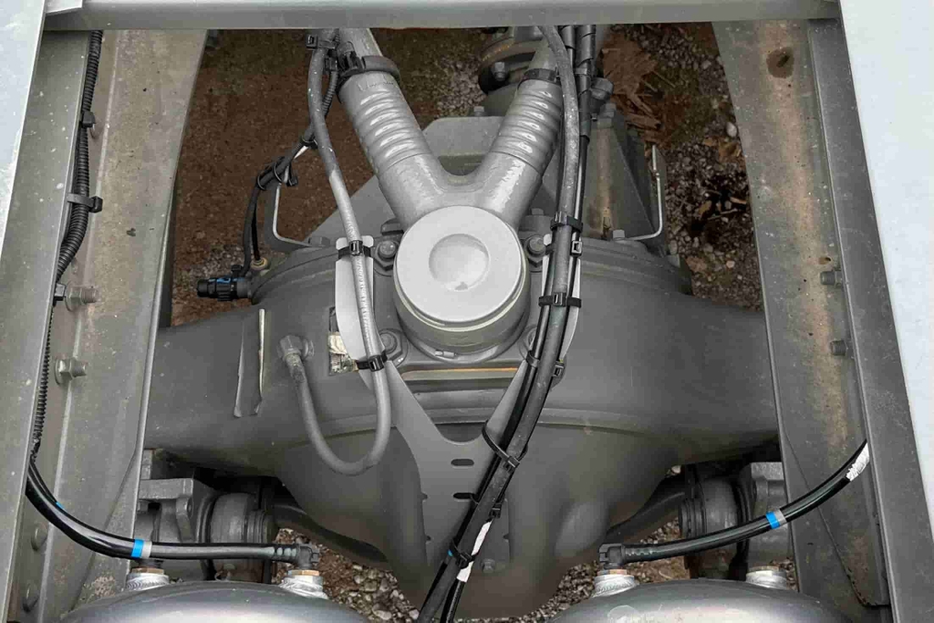 Cầu có 2 tỷ số truyền 3.7 và 4.11 đáp ứng nhiều điều kiện vận hành